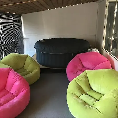 Cote Gare Avec Jacuzzi דירה *